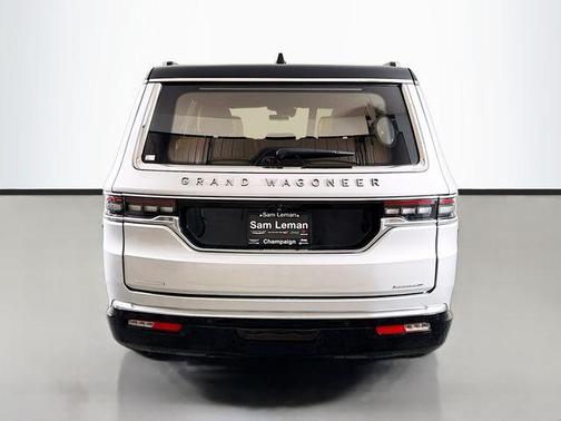 Silver Zynith 2022 Jeep Grand Wagoneer Series III