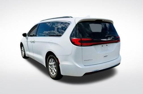 2022 Chrysler Pacifica Touring-L