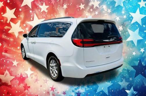 2022 Chrysler Pacifica Touring-L
