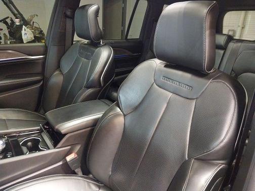 2022 Jeep Grand Cherokee Overland