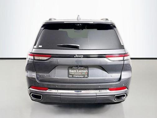 2022 Jeep Grand Cherokee Overland