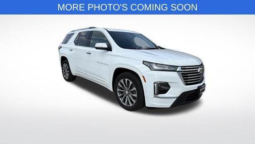 Summit White 2023 Chevrolet Traverse Premier