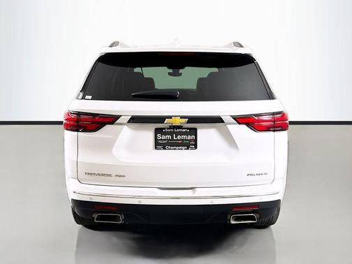 Summit White 2023 Chevrolet Traverse Premier