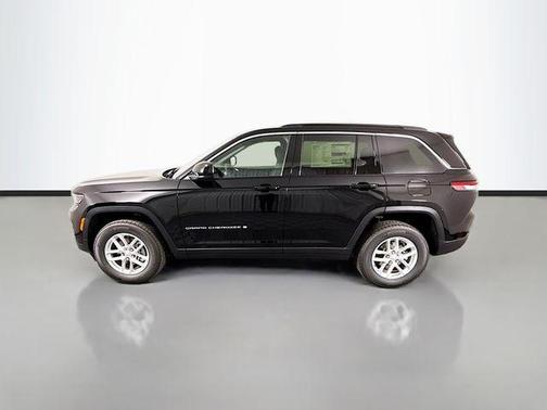 Diamond Black 2026 Jeep Grand Cherokee Laredo X