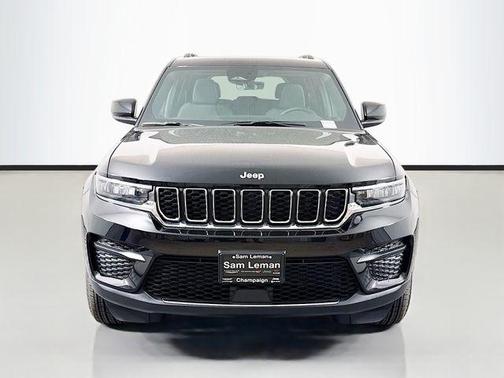 Diamond Black 2026 Jeep Grand Cherokee Laredo X