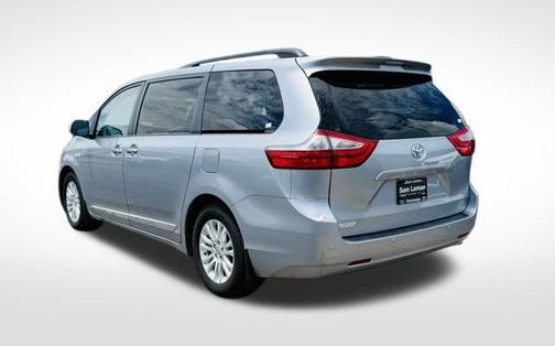 2017 Toyota Sienna XLE Premium