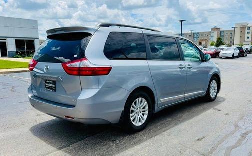 2017 Toyota Sienna XLE Premium