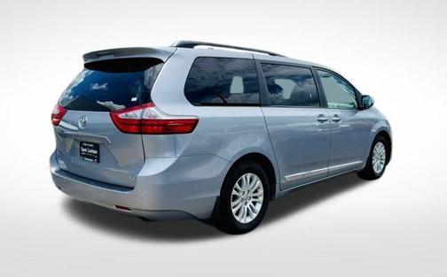 2017 Toyota Sienna XLE Premium