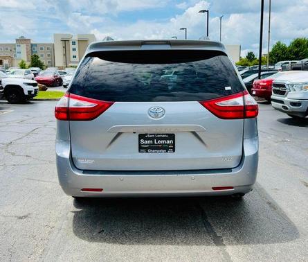 2017 Toyota Sienna XLE Premium
