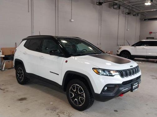 2024 Jeep Compass Trailhawk