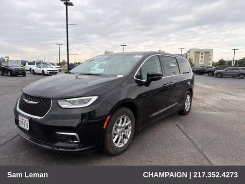 Diamond Black 2024 Chrysler Pacifica Touring-L