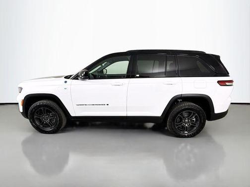 2024 Jeep Grand Cherokee 4xe Trailhawk