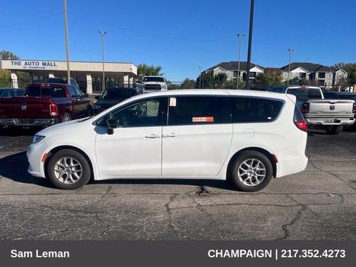 Bright White Clearcoat 2024 Chrysler Pacifica Touring-L