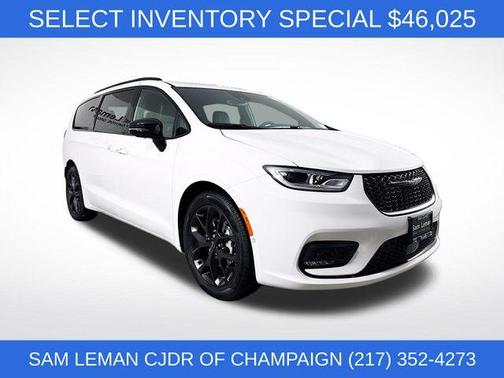 Bright White Clearcoat 2026 Chrysler Pacifica Limited