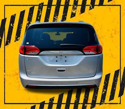 2018 Chrysler Pacifica Touring-L