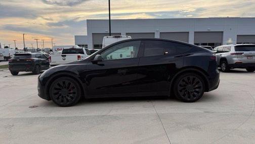 Black 2023 Tesla Model Y Performance