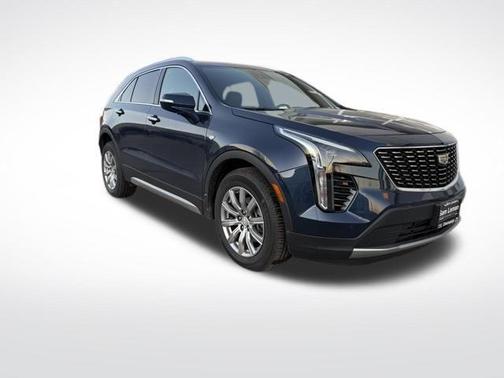 2022 Cadillac XT4 Premium Luxury