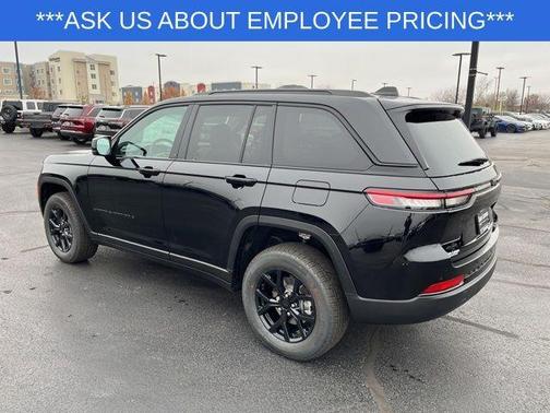 2025 Jeep Grand Cherokee Laredo