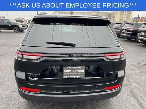 2025 Jeep Grand Cherokee Laredo