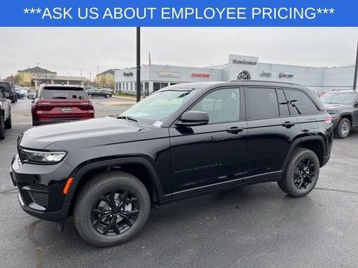 2025 Jeep Grand Cherokee Laredo