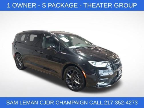 2024 Chrysler Pacifica Touring-L