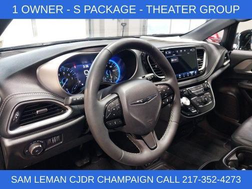 2024 Chrysler Pacifica Touring-L