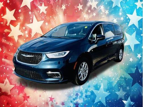 2023 Chrysler Pacifica Touring-L