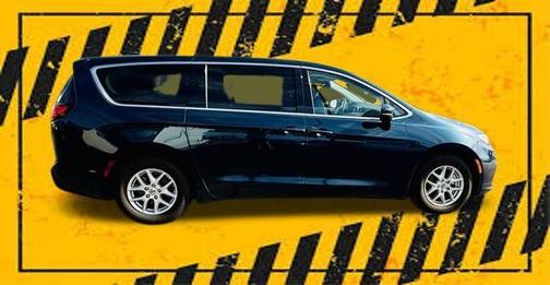 2023 Chrysler Pacifica Touring-L