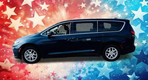2023 Chrysler Pacifica Touring-L