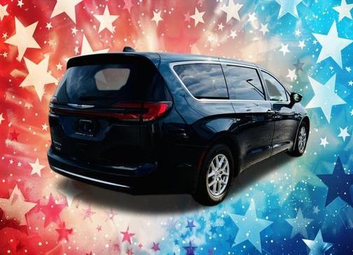 2023 Chrysler Pacifica Touring-L