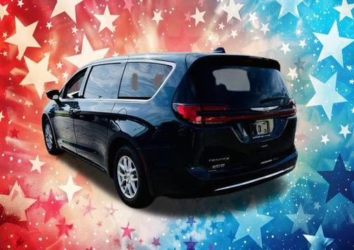 2023 Chrysler Pacifica Touring-L