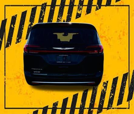 2023 Chrysler Pacifica Touring-L