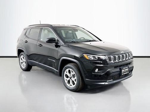 Diamond Black 2026 Jeep Compass Latitude