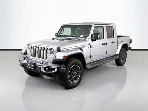Billet Silver Metallic Clearcoat 2020 Jeep Gladiator Overland
