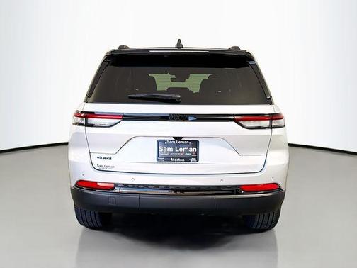 Silver Zynith 2025 Jeep Grand Cherokee Limited
