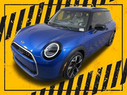 2025 MINI Hardtop ICONIC