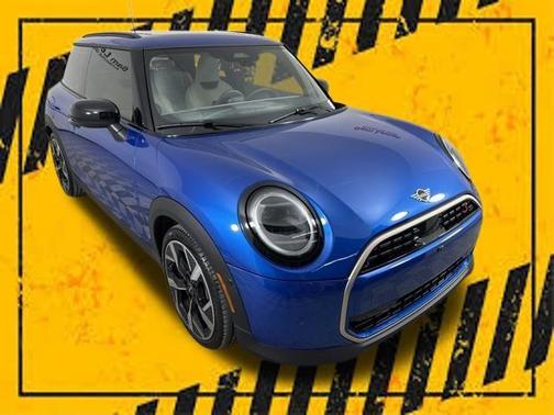 2025 MINI Hardtop ICONIC