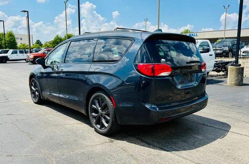 2020 Chrysler Pacifica Touring-L Plus