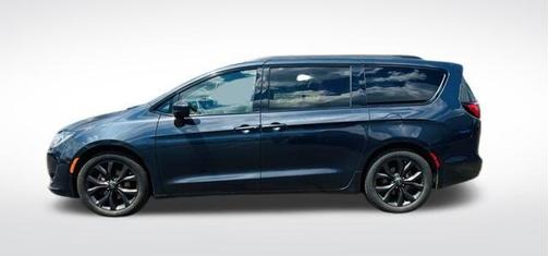 2020 Chrysler Pacifica Touring-L Plus