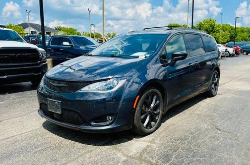 2020 Chrysler Pacifica Touring-L Plus