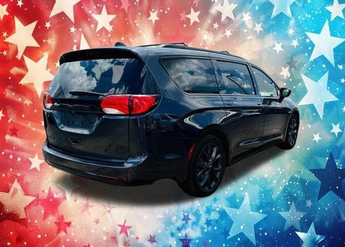 2020 Chrysler Pacifica Touring-L Plus