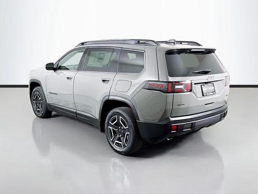 Sting Gray Clearcoat 2026 Jeep Cherokee LAREDO/LIMITED