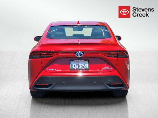 2021 Toyota Mirai Base