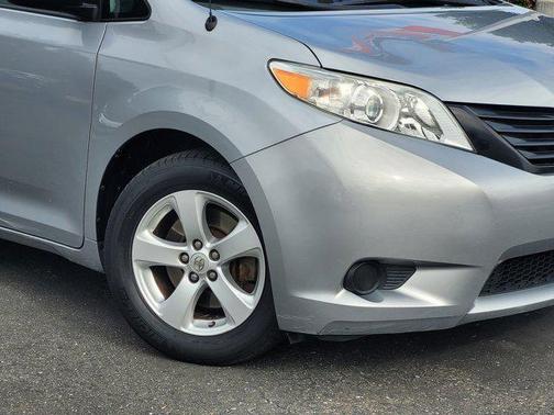 2014 Toyota Sienna L