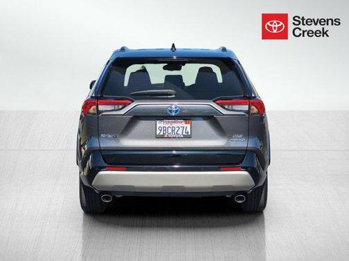 2022 Toyota RAV4 Hybrid SE