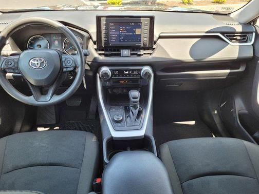 2022 Toyota RAV4 Hybrid LE