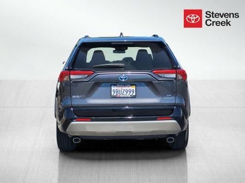 2022 Toyota RAV4 Hybrid SE
