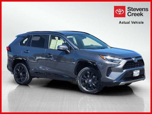 2022 Toyota RAV4 Hybrid SE