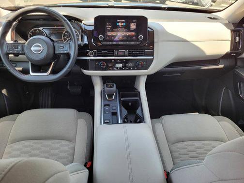 2023 Nissan Pathfinder SV FWD