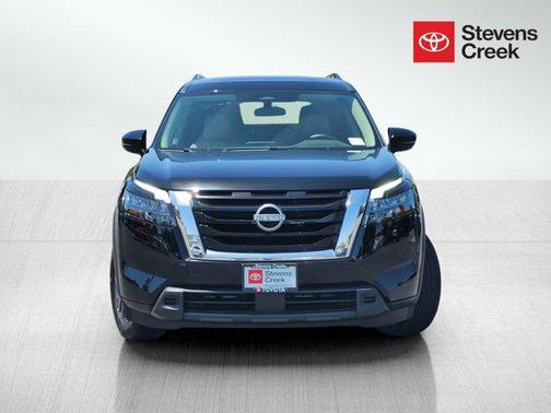 2023 Nissan Pathfinder SV FWD